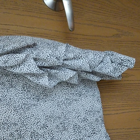 A New Day White and Black Cut Out Ruffle Sleeve Blouse - Picture 3 of 7